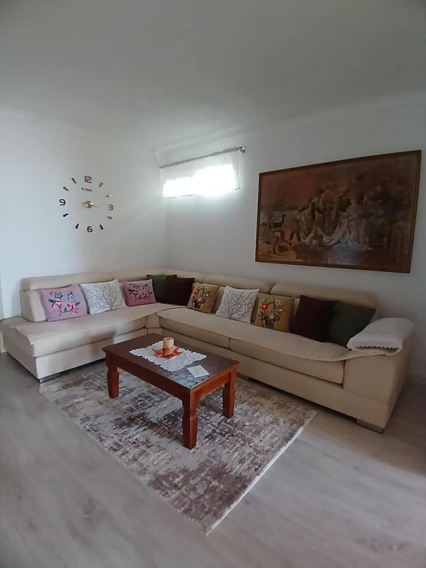 Gjirokastër Eniguesthouse מראה חיצוני תמונה