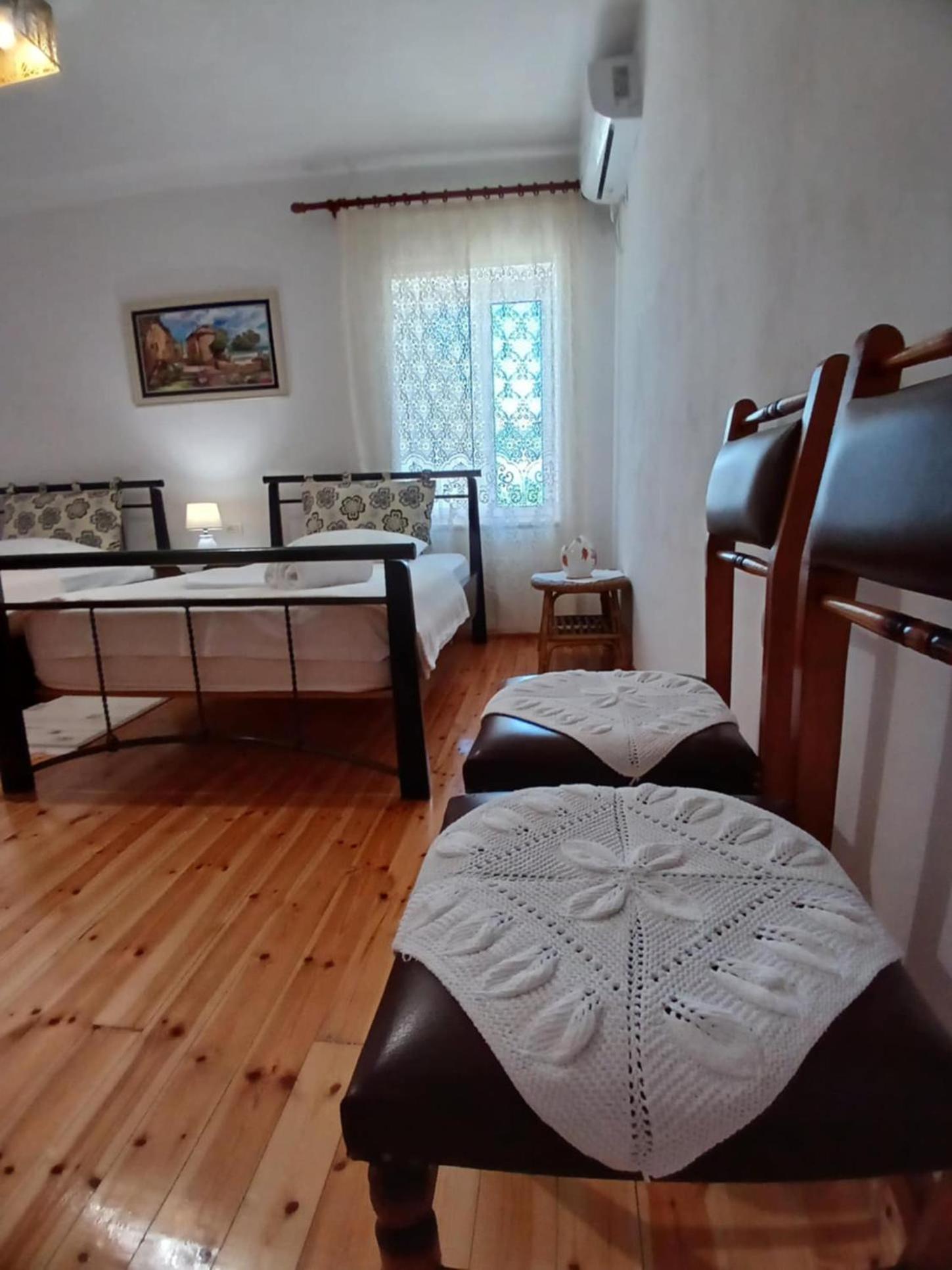 Gjirokastër Eniguesthouse מראה חיצוני תמונה